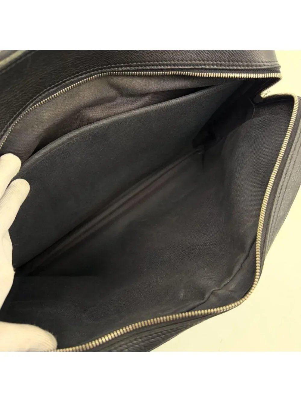 Louis Vuitton Briefcase Taiga Alexander Neo Igor